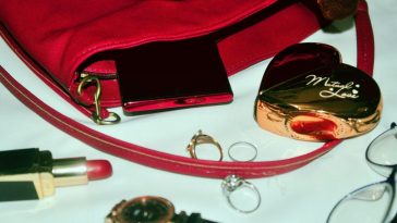 Trending Accessories Influencers Can’t Stop Wearing in 2025